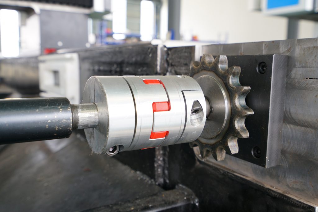 logam cnc gentian laser pemotong mesin pemotong laser untuk kepingan plat tembaga aluminium keluli besi